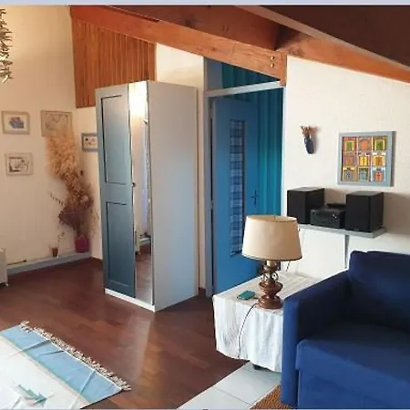 Hyeres, 2 Pieces, 4 Personnes - Fr-1-335-144 *